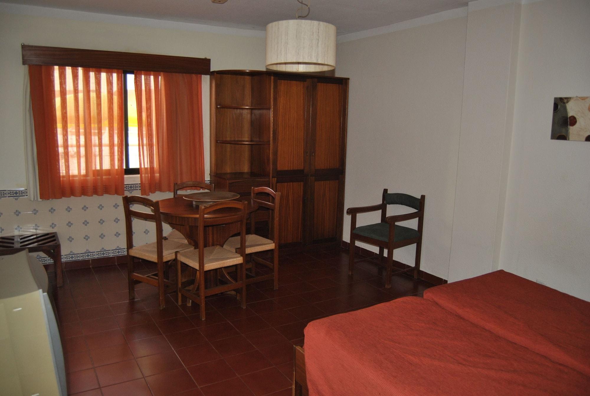 Apartamentos Olhos Do Mar Albufeira Kültér fotó