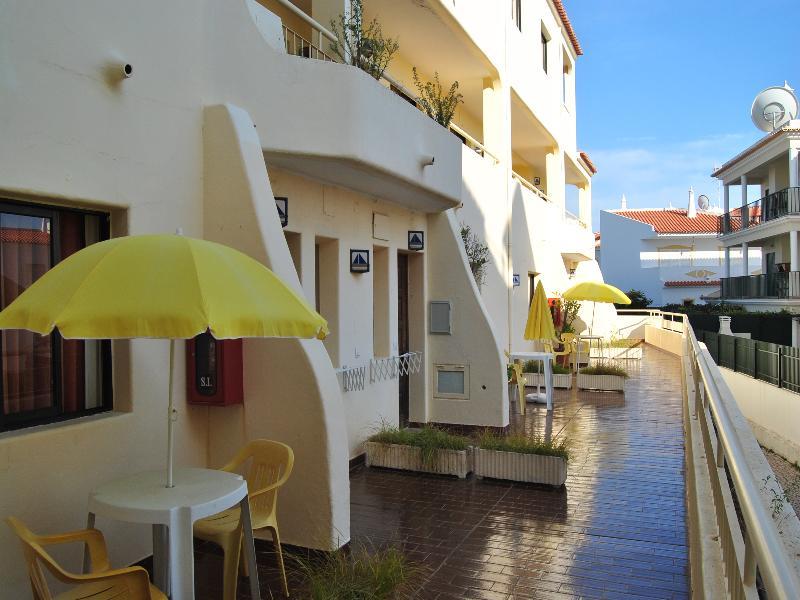 Apartamentos Olhos Do Mar Albufeira Kültér fotó