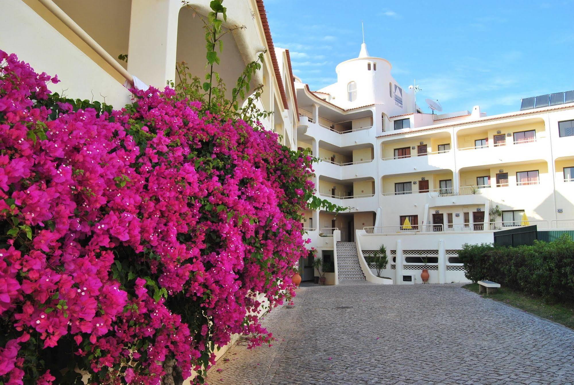 Apartamentos Olhos Do Mar Albufeira Kültér fotó